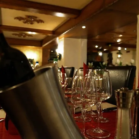 Europa Hotell 2*