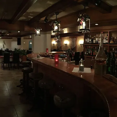 Europa - Kein Personenaufzug - No Elevator Hotel 2*