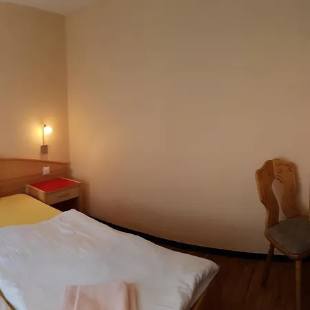 Europa - Kein Personenaufzug - No Elevator Hotel Saas-Fee